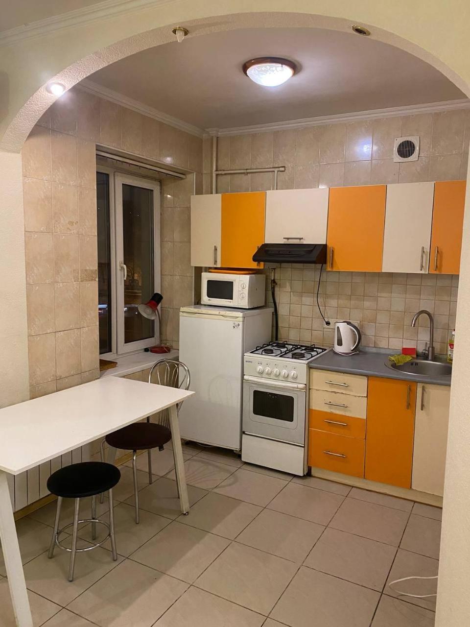 Apartment Triokhsviatytelskaya Street 3 Kiev Luaran gambar