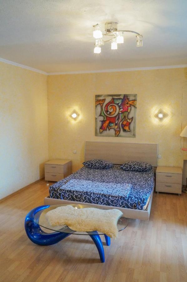 Apartment Triokhsviatytelskaya Street 3 Kiev Luaran gambar