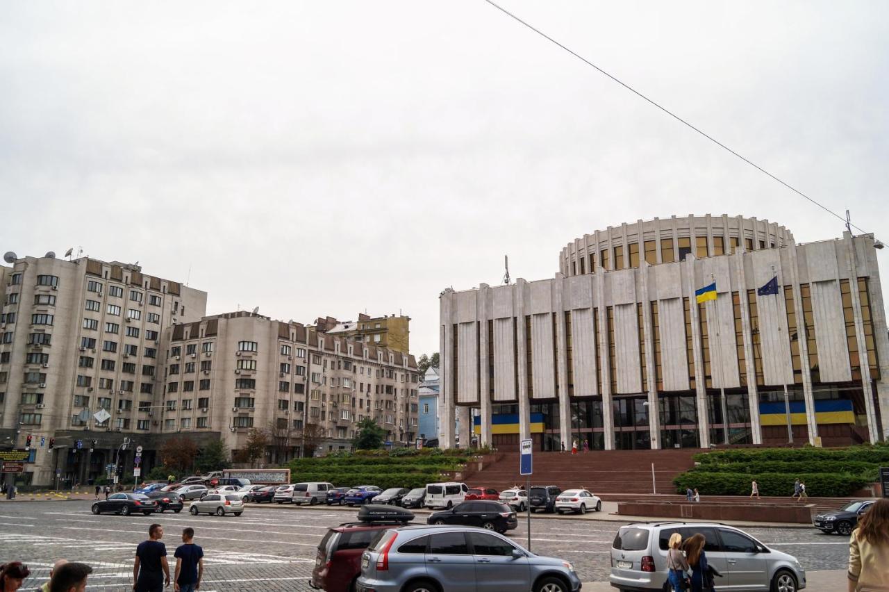 Apartment Triokhsviatytelskaya Street 3 Kiev Luaran gambar